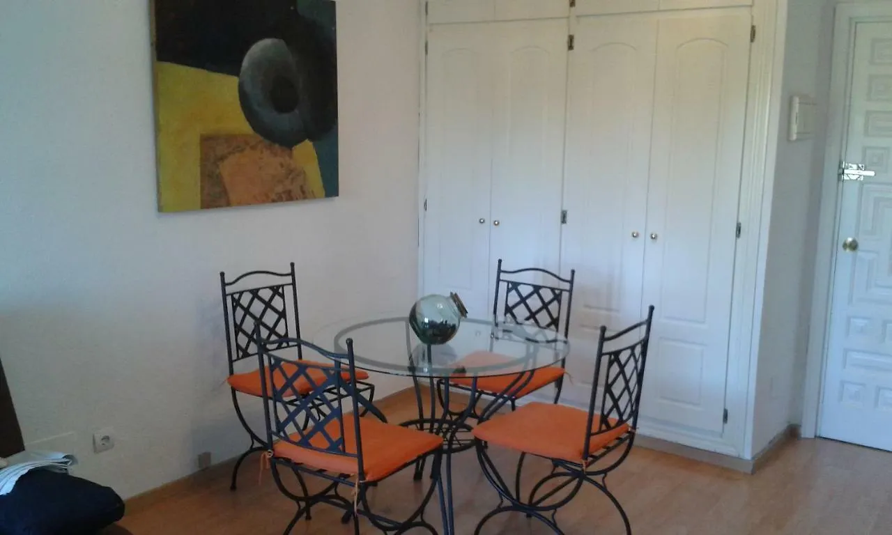 Apartamento amueblado Estepona-Marbella un dormitorio, 2 camas, sofa cama salon, a 1 Km playa, cortas temporadas. 0*, Estepona